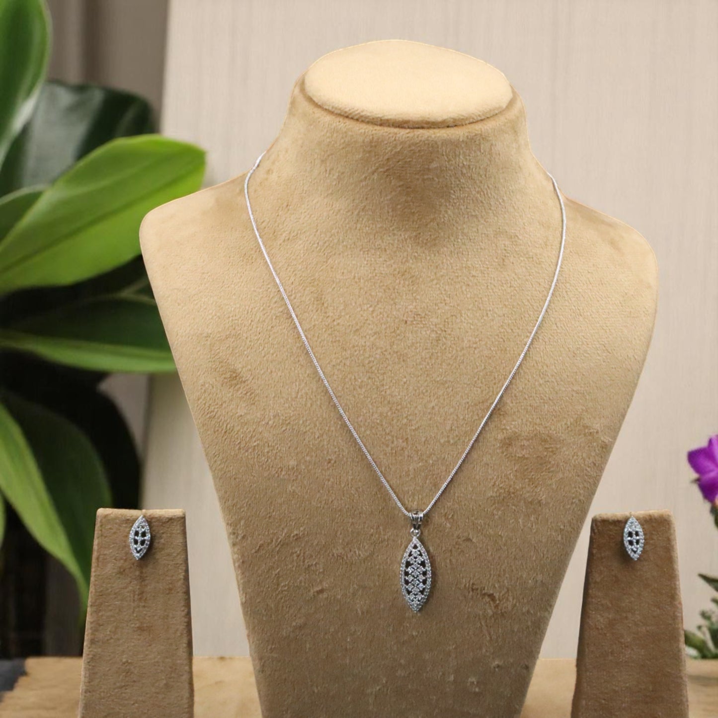 Silvery Vishwaja American Diamond Pendant set