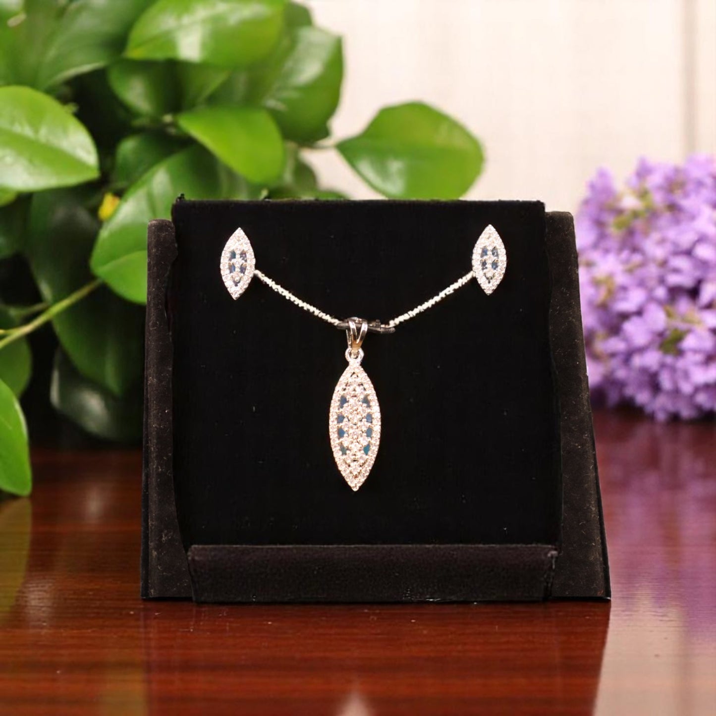 Silvery Vishwaja American Diamond Pendant set