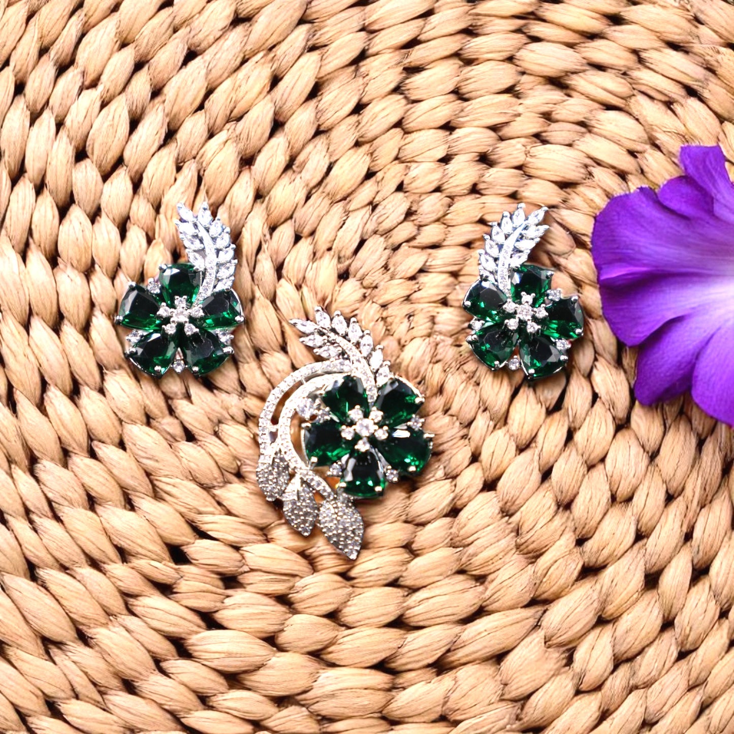 Emerald Shatarupa American Diamond Pendant set