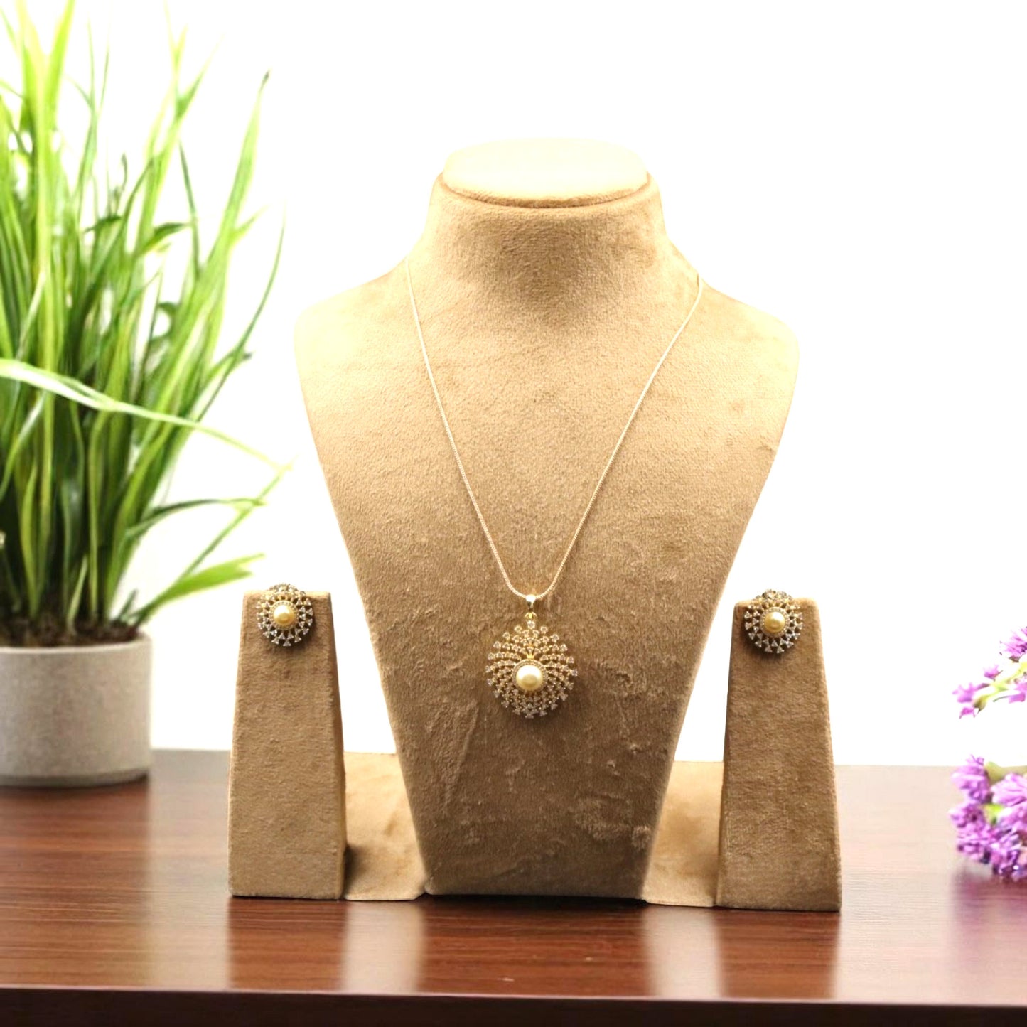 Golden Ekvira American Diamond Pendant set